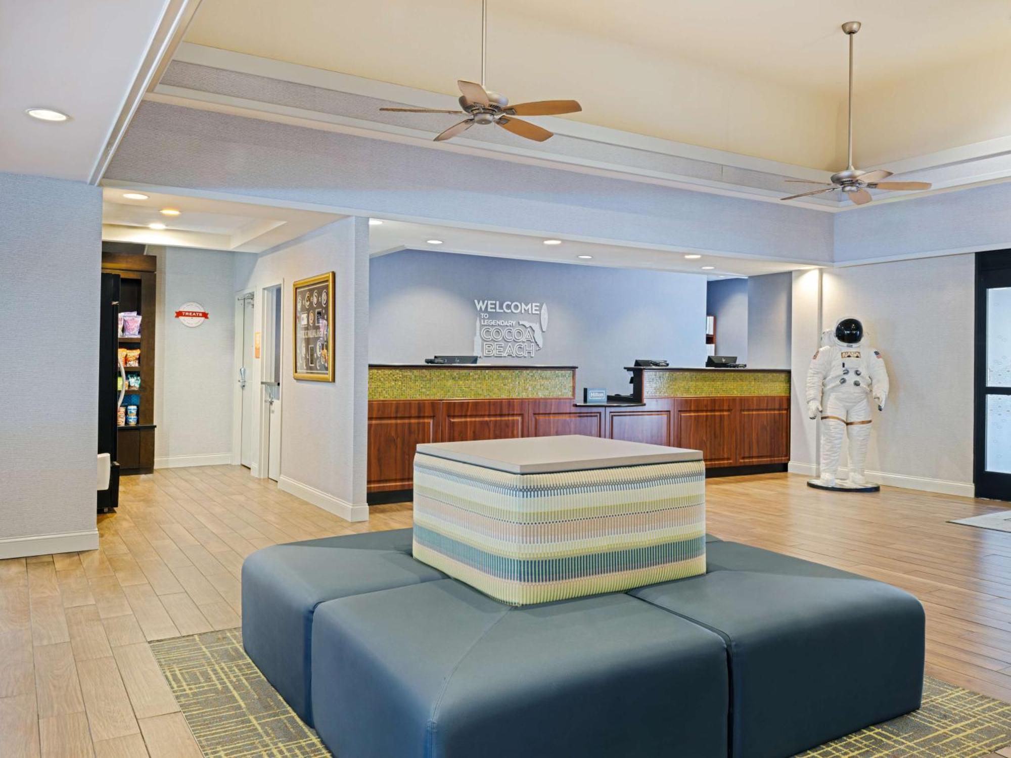 Hampton Inn Cocoa Beach Exterior foto